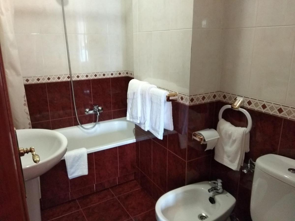 לקסה Hostal Residencia Bahia מראה חיצוני תמונה